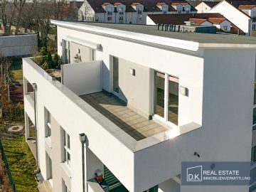 *Neubau* Dachgeschosswohnung — große Terrasse / Küche / Fahrstuhl / KFZ Stellplatz / Hobbykeller, 14513 Teltow, Dachgeschosswohnung