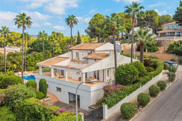Private Villa in Nova Santa Ponsa — Privatsphäre, fantastische Lage und viel Potenzial, 07180 Santa Ponça (Spanien), Einfamilienhaus