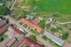 Leben wo andere Urlaub machen! - Restauriertes Bauernhaus mit drei weiteren Wohneinheiten - Luftaufnahme