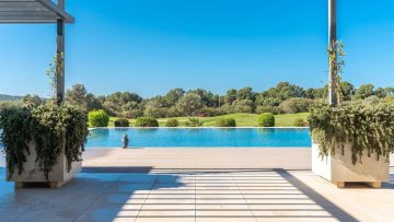 Exklusives, neu gebautes Haus mit Terrasse und Garten neben Port Adriano in Nova Santa Ponsa, 07180 Santa Ponsa (Spanien), Villa