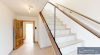 Wohnen und Arbeiten unter einem Dach - Erstbezug: Dachgeschoss-Maisonette mit Dachterrasse - Flur, Treppe zur oberen Ebene