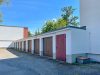 Vermietete Eigentumswohnung in ruhiger Wohnlage mit Sonnenbalkon und PKW-Stellplatz - Garagen