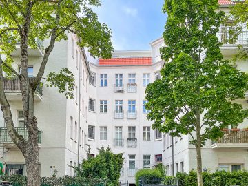 Vermietete Altbauwohnung mit 20 m² großem Garten- und Terrassenbereich in ruhiger Adlershof-Lage, 12489 Berlin, Erdgeschosswohnung