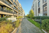 Innenhof - Wohnen im begehrten Maximilians Quartier: Moderne 2-Zimmer Wohnung mit Balkon & TG-Stellplatz