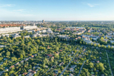 Luftaufnahme - Umgebung - Wohnen im begehrten Maximilians Quartier: Moderne 2-Zimmer Wohnung mit Balkon & TG-Stellplatz