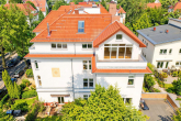 Terrasse - Außenansicht - In bester Dahlemer Villenlage: 5-Zimmer-DG-Maisonette mit Südwest-Terrasse und Aufzug