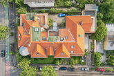 Außenansicht - In bester Dahlemer Villenlage: 5-Zimmer-DG-Maisonette mit Südwest-Terrasse und Aufzug