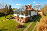 Wohnhaus - Einzigartiges Einfamilienhaus mit großem Potenzial und traumhaftem Weitblick ins Grüne!