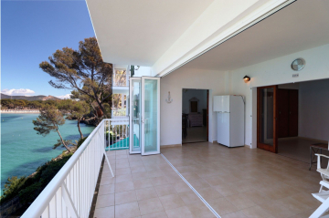 Exklusive Wohnung mit Meerblick und direktem Zugang zum Strand in Santa Ponsa,  Santa Ponsa (Spanien), Wohnung