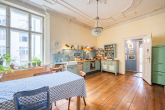 Wohnküche - Wohnen in der Belle Étage mit Blick auf den Landwehrkanal: Großzügige 4-Zimmer Wohnung mit Balkon