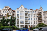 Wohnhaus - Wohnen in der Belle Étage mit Blick auf den Landwehrkanal: Großzügige 4-Zimmer Wohnung mit Balkon