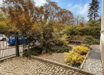 Vorgarten Wohnhaus - Wohnen in der Belle Étage mit Blick auf den Landwehrkanal: Großzügige 4-Zimmer Wohnung mit Balkon