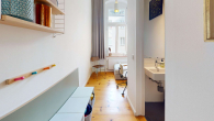 Schlafzimmer - Mitten im begehrten Graefekiez! Großzügige 4,5-Zimmer Altbauwohnung mit Balkon und Fahrstuhl