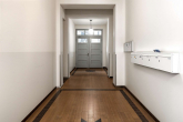 Hauseingang - Mitten im begehrten Graefekiez! Großzügige 4,5-Zimmer Altbauwohnung mit Balkon und Fahrstuhl