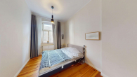 Schlafzimmer - Mitten im begehrten Graefekiez! Großzügige 4,5-Zimmer Altbauwohnung mit Balkon und Fahrstuhl