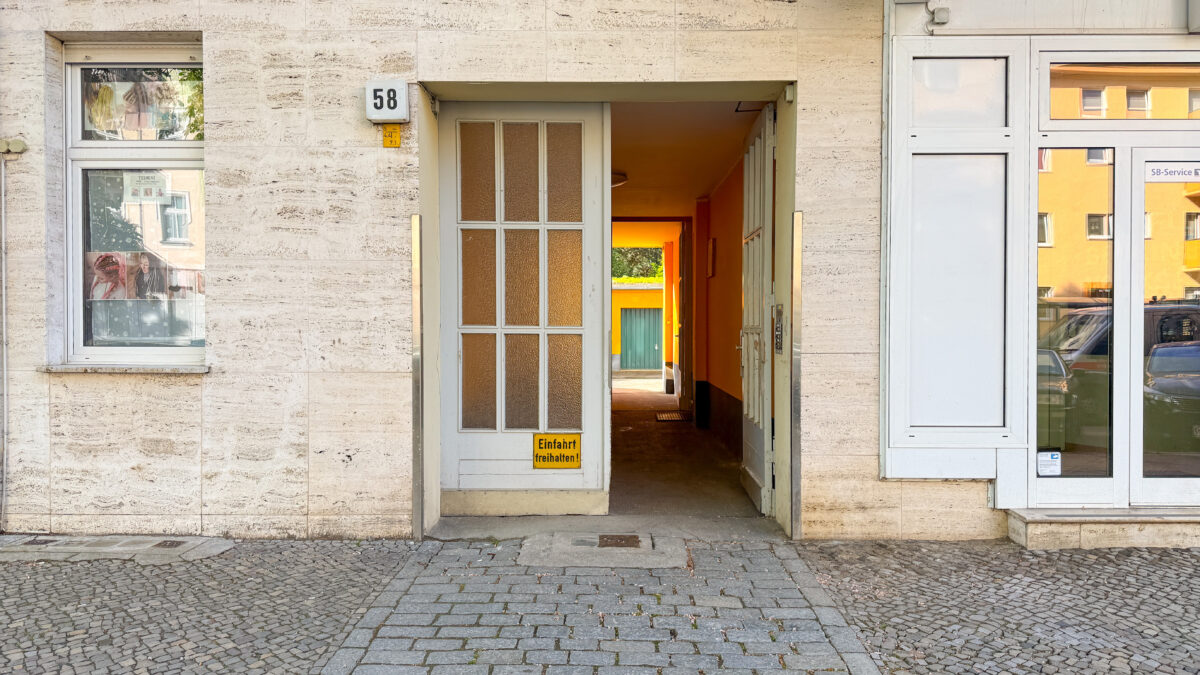 Einfahrt zum Hofbereich