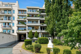 Wohnhaus Hofansicht - Loftartige 2-Zimmer Wohnung mit 2 Loggien und 2 PKW-Stellplätzen in Neukölln