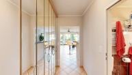Eingangsbereich - Loftartige 2-Zimmer Wohnung mit 2 Loggien und 2 PKW-Stellplätzen in Neukölln