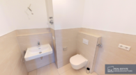 Gäste-WC - Dachgeschosswohnung in Berlin