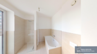 Wannenbad - Dachgeschosswohnung in Berlin