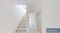 Flur mit Treppe zum Dach - Bürofläche in Berlin