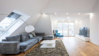 Wohnzimmer - Exklusive Dachgeschoss-Maisonettewohnung in Dahlemer Villenlage mit Südwest-Terrasse und Aufzug