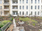Bezugsfreie 4-Zimmer-Erdgeschosswohnung mit 120 m² Garten in erstklassiger Lage an der Uhlandstraße - Garten
