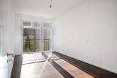 Schlafzimmer zum Innenhof - Großzügige 5-Zimmer-Wohnung mit Balkon – stilvolles Wohngefühl in der City West nahe Kurfürstendamm