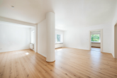 Sanierungsbeispiel Wohnbereich EG - Mehrgenerationen-Traum: Zweifamilienhaus nahe Baumschulenweg mit Entwicklungsbedarf und Potenzial!