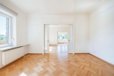 Sanierungsbeispiel Wohnbereich OG - Mehrgenerationen-Traum: Zweifamilienhaus nahe Baumschulenweg mit Entwicklungsbedarf und Potenzial!