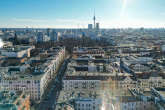 Umgebung Luftaufnahme - Rooftop-Terrasse und Fernsehturmblick: 4,5 Zimmer Dachgeschosswohnung im Winsviertel Prenzlauer Berg