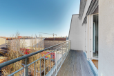 Balkon Schlafzimmer - Rooftop-Terrasse und Fernsehturmblick: 4,5 Zimmer Dachgeschosswohnung im Winsviertel Prenzlauer Berg