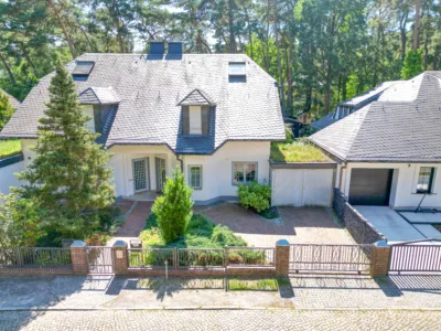 DK Real Estate - Immobilien - 11 Bezugsfertige Doppelhaushälfte in ruhiger Lage mit Südgarten, Spa & Gestaltungspotenzial, 14532 Kleinmachnow, Doppelhaushälfte