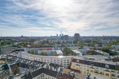 Wohnen im beliebten Prenzlauer Berg: 3,5 Zimmer mit Aufzug und Innenhof, 10409 Berlin, Etagenwohnung