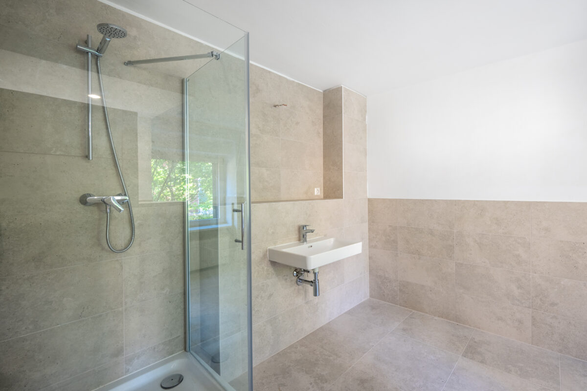 Badezimmer EG