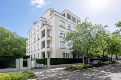 DK Real Estate - Immobilien - 2 Elegante Gartenwohnung im Diplomatenpark – Service, Sicherheit und Privatsphäre am Tiergarten, 10785 Berlin, Wohnung