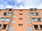 Charmante Zwei-Zimmer-Wohnung mit Balkon in begehrter Schöneberg-Lage nahe U-Bhf Innsbrucker Platz - Wohngebäude