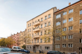 Wohnhaus - Stilvolle Altbauwohnung zwischen Bötzow- und Samariterkiez: Großzügige 4-Zimmer mit 2 Balkonen