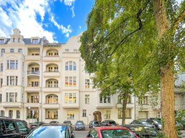 Einzigartiges Potenzial in exklusiver Lage: Geteilte Altbauwohnung in der Mommsenstraße, 10629 Berlin, Etagenwohnung