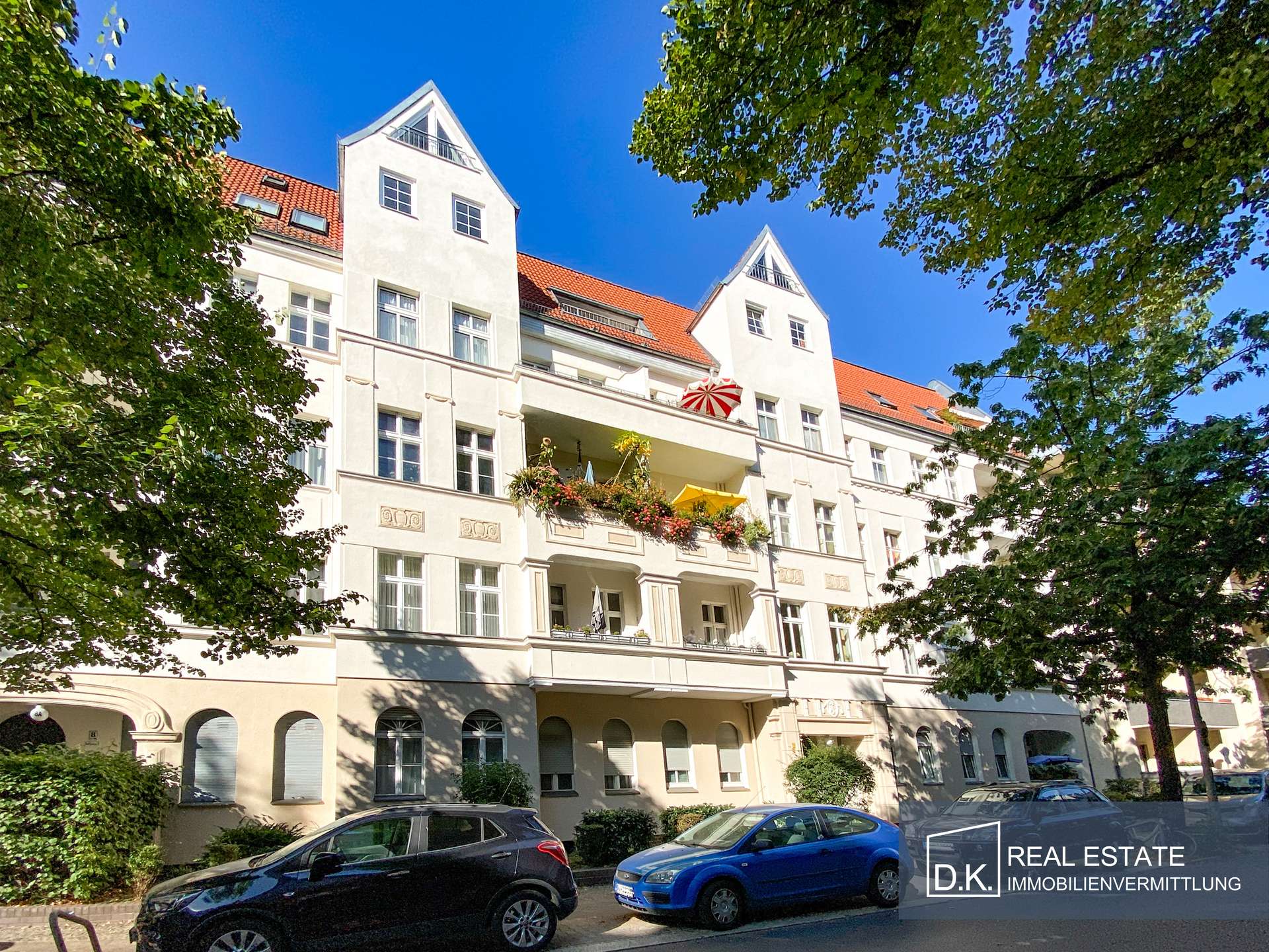 Straßenansicht